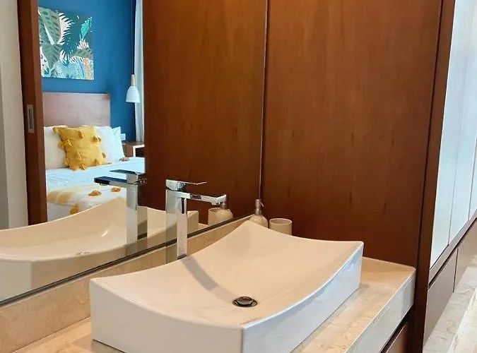 In Playa Del Carmen, Two Bedroom 5th Ave Location Appartamento